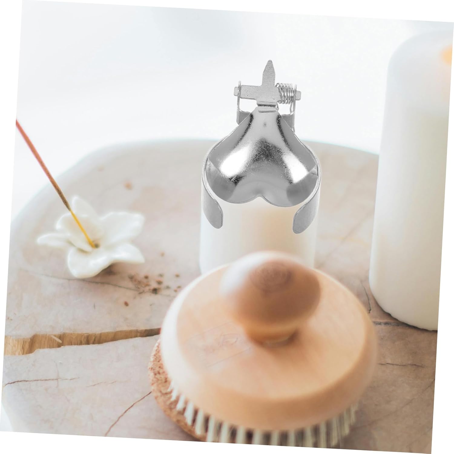 Wakauto Heart Shaped Candle Wick Snuffer Metal Flame Extinguisher